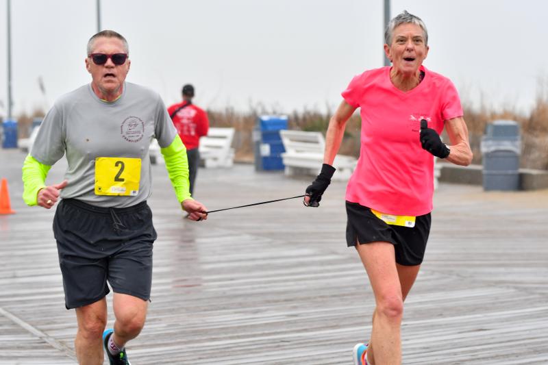 Joe Aukward and Margaret Colvin run the Valentine’s 5K in Rehoboth Beach. DAVE FREDERICK PHOTOS